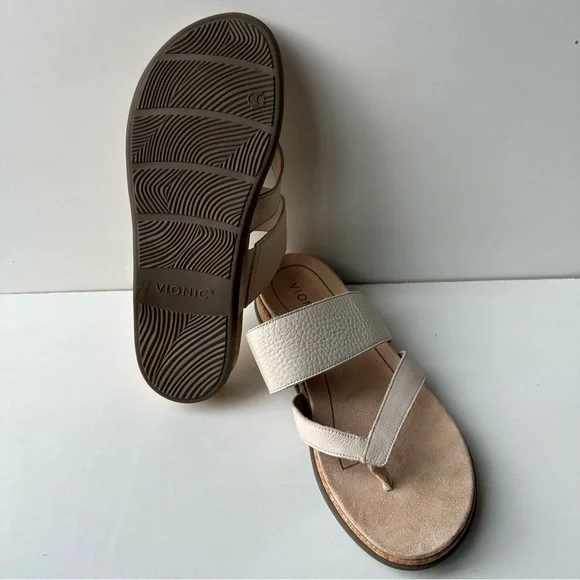 🔥Vionic Cream Sandals with Toe Loop and Textured Straps - Picture 9 of 12